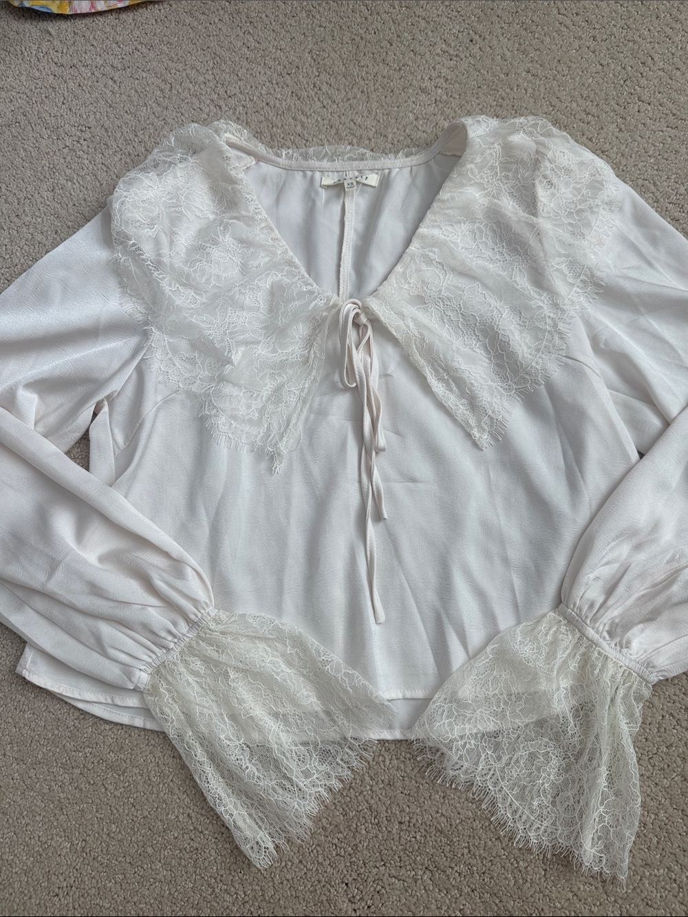 Baevely lace long sleeve
